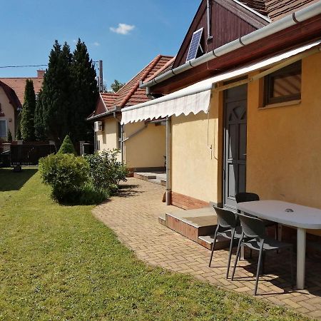 Illaberek Apartmanok Hajdúszoboszló Buitenkant foto