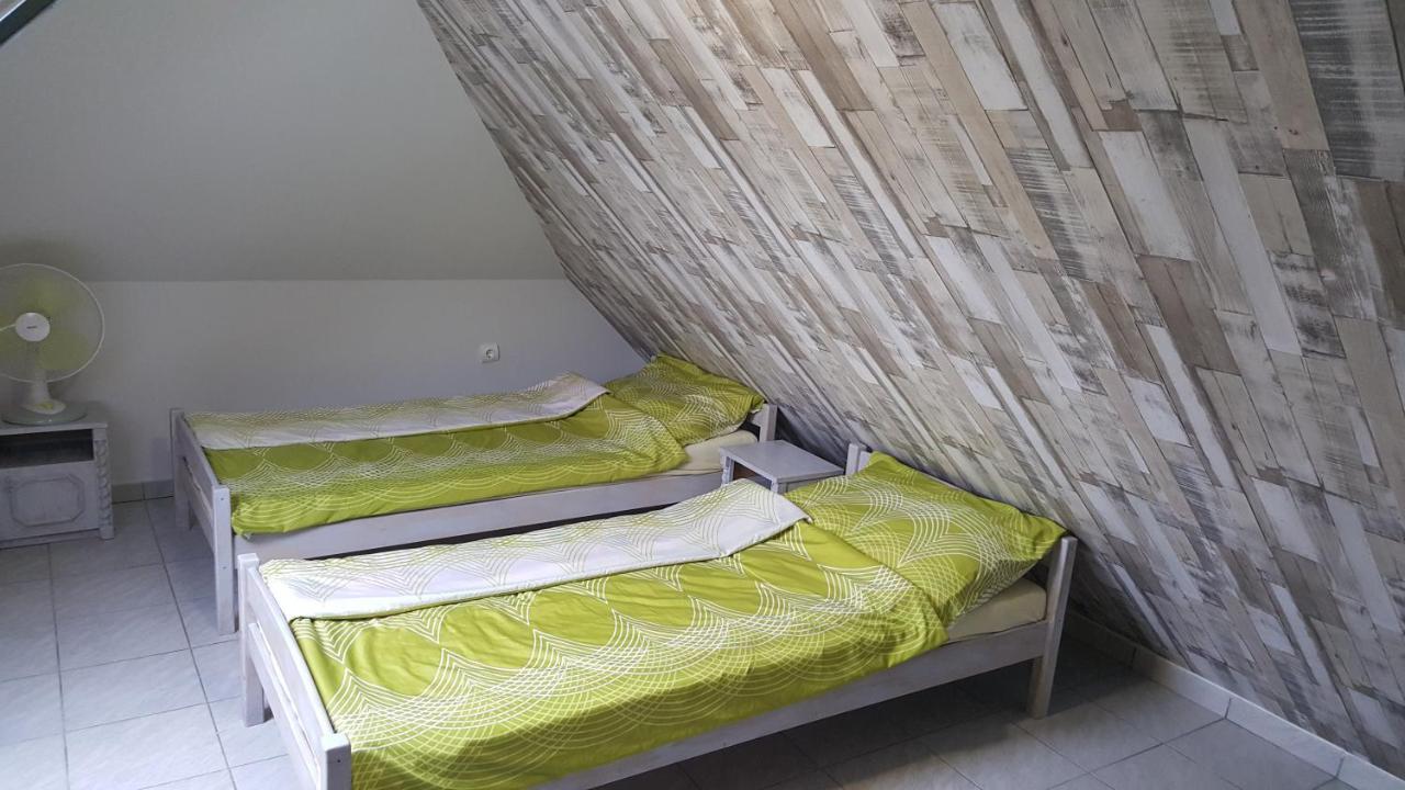 Illaberek Apartmanok Hajdúszoboszló Buitenkant foto