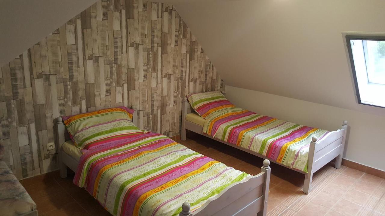 Illaberek Apartmanok Hajdúszoboszló Buitenkant foto