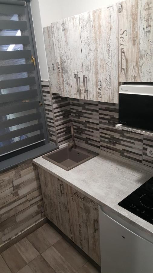 Illaberek Apartmanok Hajdúszoboszló Buitenkant foto